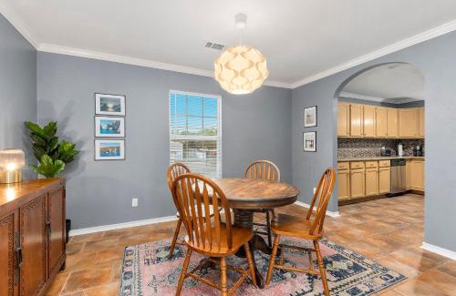 Bacliff Apartment | Sunnyside Retreat