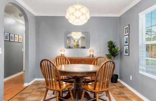 Bacliff Apartment | Sunnyside Retreat