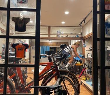 Fengshan District Bed & Breakfast | Sunrise Bike Inn