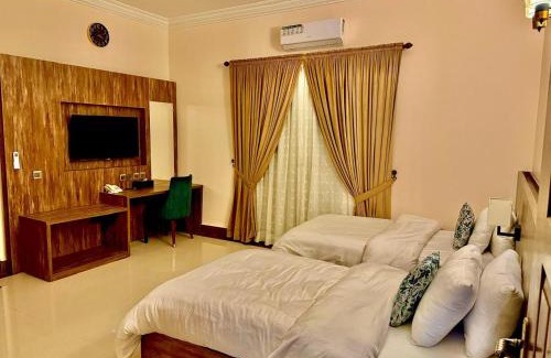 D.H.A. House | Sunrise BnB Creek