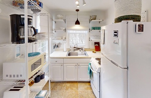 Brewster Cottage | Sunrise Cottage Brewster - 1 Bed Cottage, Perfect for a Cozy Getaway!