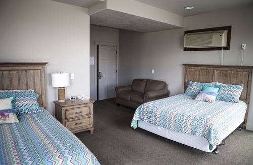 Harbor Village Hotel | Sunrise Resort Room #105 | 0 Bed, 1 Bath