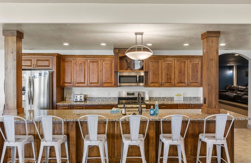 Harbor Village Hotel | Sunrise Resort Room #105 | 0 Bed, 1 Bath