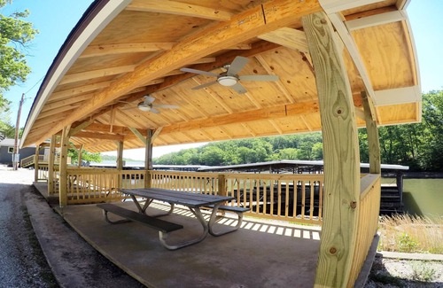 Sunrise Beach House | Sunrise Shores Cabin #2 Lake Front with a POOL!