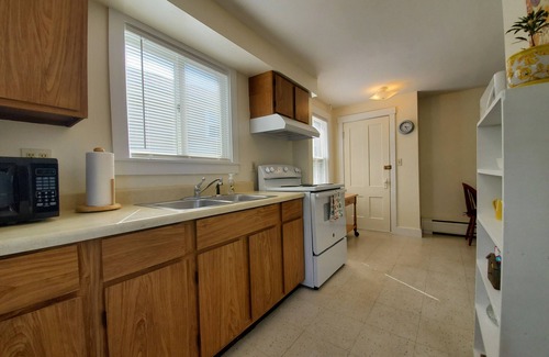 Rockland Apartment | Sunrise Suite, near Rockland Harbor, walk to DT