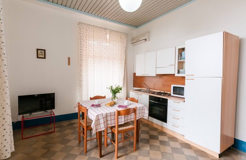 Coste House | SUNSET apartment in villa with pool