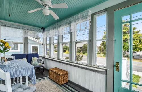 Chincoteague House | Sunset Bay Cottage - Main Street charm with water views!