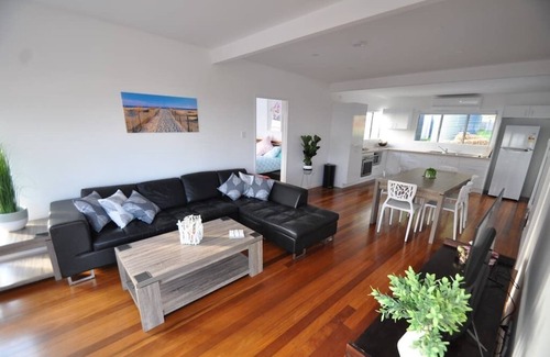 Seventeen Seventy House | Sunset Beach House 1770 Level 2