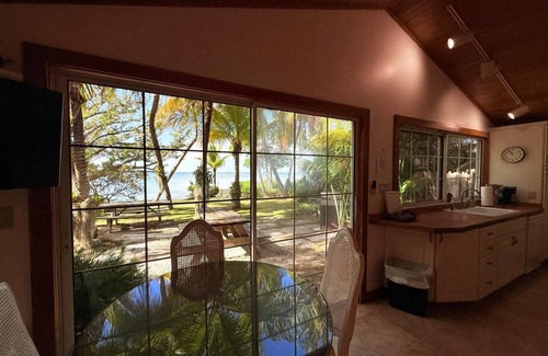 Monroe County House | Sunset Beach Hideaway *Private Beach* *Jacuzzi*