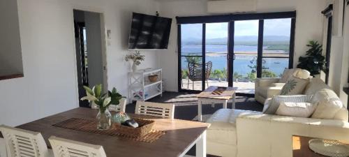 Seventeen Seventy Apartment | Sunset Beach House 1770 Level 3
