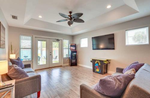 Holiday Beach House | Sunset by the Sea by Emerald Coast Retreats