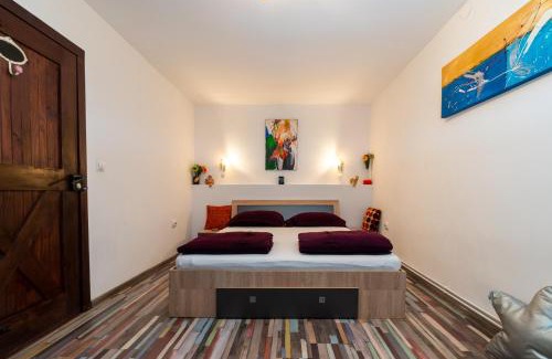 Brasov Apartment | Sunset Cottage