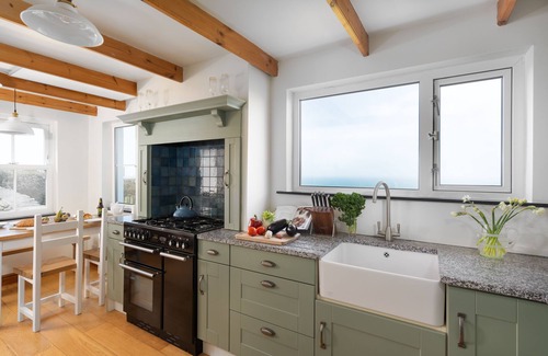 Lower Boscaswell Cottage | Sunset Cottage. Sea views, dog friendly, parking