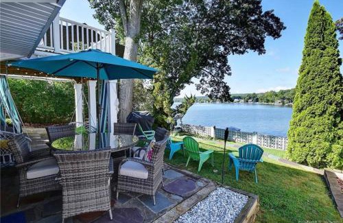 Lake Pocotopaug House | Sunset Cove