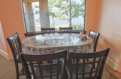 Southwest Mission House | Sunset Lakeview house