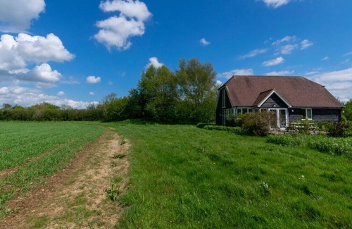 Etchinghill House | Sunset Lodge - Three Bedroom House, Sleeps 6