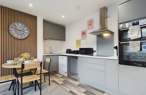 Eastbourne Apartment | Sunset Penthouse | Central Eastbourne | Sleeps 10