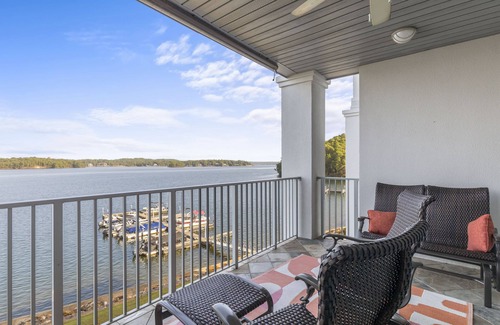 Dadeville Apartment | Sunset Serenity at Lake Martin, Sunset Serenity- 2BR Lake Martin Condo w/best views!