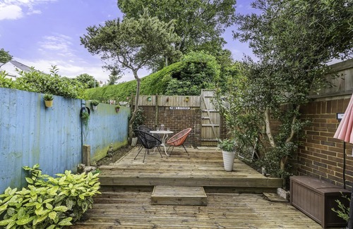 Brighton City Centre House | Sunset Townhouse with Parking