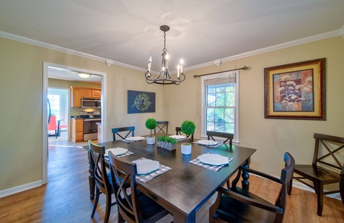 East Ellijay House | Sunset View – Scenic 3 BDR w/Game Room, Close to Downtown & Pet-Friendly!