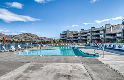 Chelan House | Sunsets at Lake Chelan Petersons #324