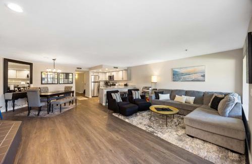 Chelan House | Sunsets at Lake Chelan Petersons #324