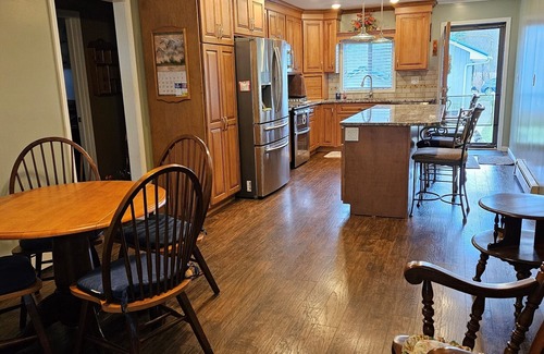 Bradford House | Sunsets In The Cove-Previously "Family Lake Memories Made Here"