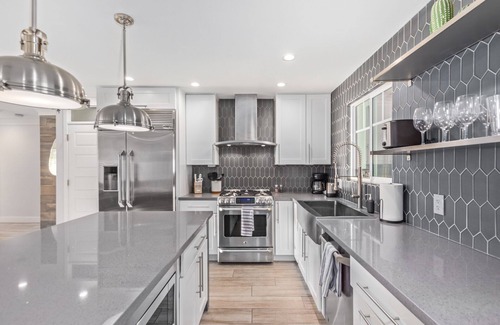 Camelback East House | Sunsets on 11th by AvantStay | Resort-Style Pool + Hot Tub | Game Room