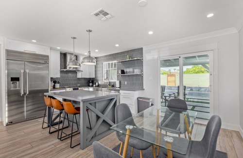 Camelback East House | Sunsets on 11th by AvantStay | Resort-Style Pool + Hot Tub | Game Room