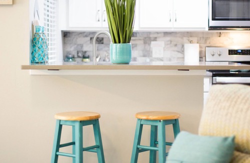 Miramar Beach Cottage | Sunshine & emerald waters are calling you! Book your spring & summer getaway!