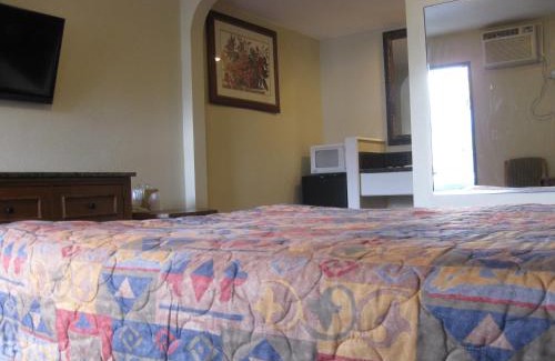 Carousel Hotel | Sunshine Motel