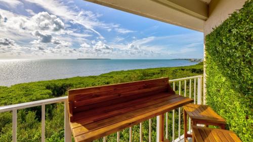 Tavernier House | Sunshine Paradise Key Largo Ocean Pointe 4402