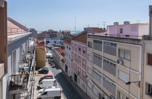 Alfama Apartment | Sunshine Residence in Graça by LovelyStay