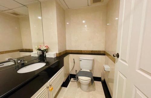 Thung Maha Mek Apartment | Supalai Oriental Place