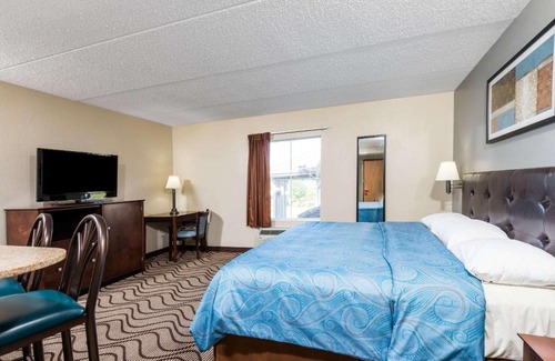 Mars Hotel | Super 8 by Wyndham Mars/Cranberry/Pittsburgh Area