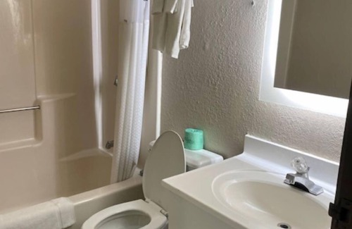 Alton Hotel | Super 8 by Wyndham Alton