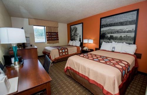 Altoona Hotel | Super 8 by Wyndham Altoona