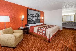 Baton Rouge Hotel | Super 8 by Wyndham Baton Rouge/I-10