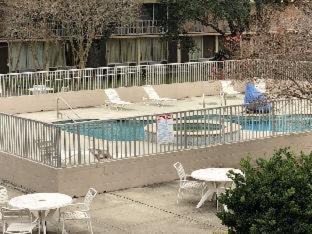 Baton Rouge Hotel | Super 8 by Wyndham Baton Rouge/I-10