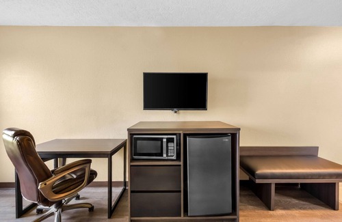 Bellefontaine Hotel | Super 8 by Wyndham Bellefontaine