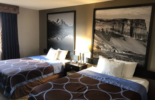 Boise Hotel | Super 8 by Wyndham Boise
