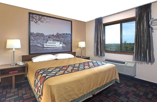 Boonville Hotel | Super 8 by Wyndham Boonville