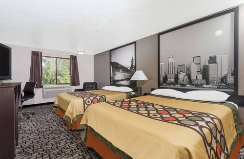West Hills Hotel | Super 8 by Wyndham Bremerton