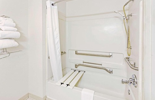 Canonsburg Hotel | Super 8 by Wyndham Canonsburg/Pittsburgh Area