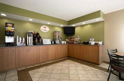 Columbia City Hotel | Super 8 by Wyndham Columbia City