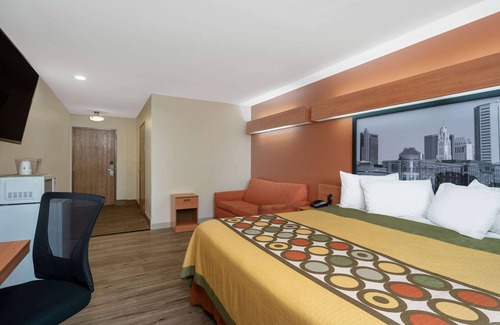 Columbus Hotel | Super 8 by Wyndham Columbus West
