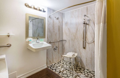 Flagstaff Hotel | Super 8 by Wyndham Conference Center NAU/Downtown