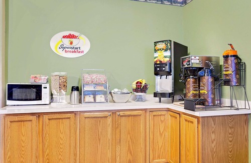 Santa Rita Hotel | Super 8 by Wyndham Cut Bank