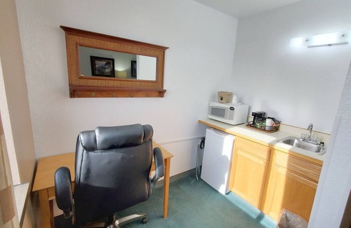 Santa Rita Hotel | Super 8 by Wyndham Cut Bank