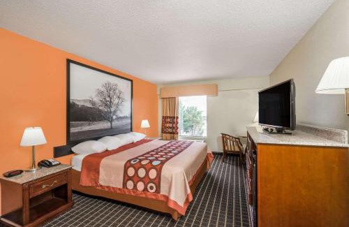 Dandridge Hotel | Super 8 by Wyndham Dandridge